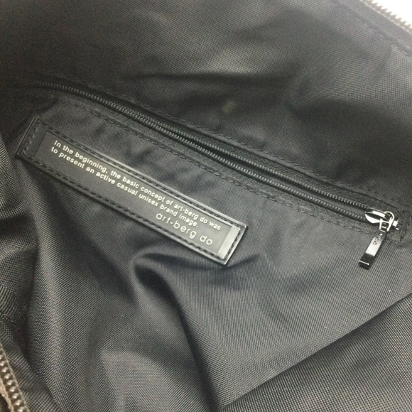 Art-Berg Do Gray Suede Zip Top Adjustable Shoulder Messenger Bag - Picture 10 of 11